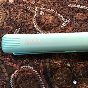 Izutech 1 inch Straightener/beach wave wand